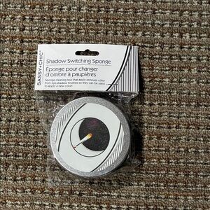 5/$25 Sassy+Chic Shadow Switching Sponge NWT Stocking stuffers gifts
